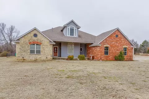 11220 Roefan Rd, Midwest City, OK 73130