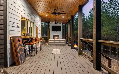 Exterior - 33 Bear Cedar Trl, Broken Bow, OK 74728 photo 3 of 12