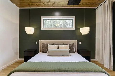 Bedroom - 33 Bear Cedar Trl, Broken Bow, OK 74728 photo 3 of 7