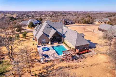 4624 Abbey Cir, Edmond, OK 73034