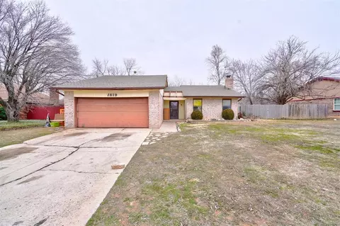 1819 Lakehurst Dr, Norman, OK 73071