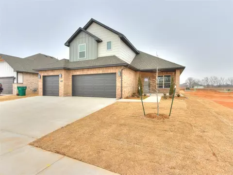 7700 Woods Edge Way, Yukon, OK 73099