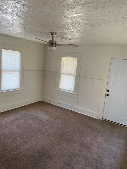 820 E Hughbert St, Norman, OK 73071 photo 2