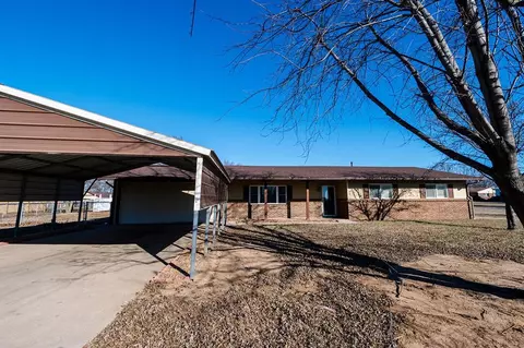 101 Bowling Dr, Pauls Valley, OK 73075