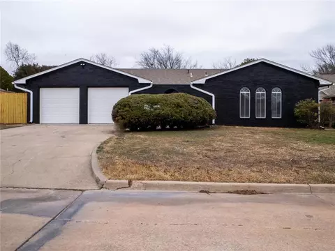 6921 NW Eisenhower Dr, Lawton, OK 73505