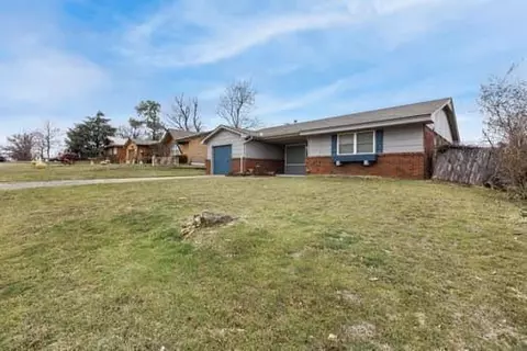 6809 NW 22nd St, Bethany, OK 73008 photo 3
