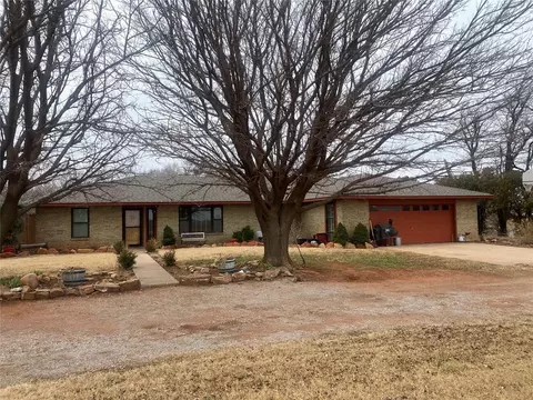 10745 N 1980 Rd, Elk City, OK 73644