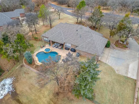 2500 Redbud Canyon Dr, Edmond, OK 73034