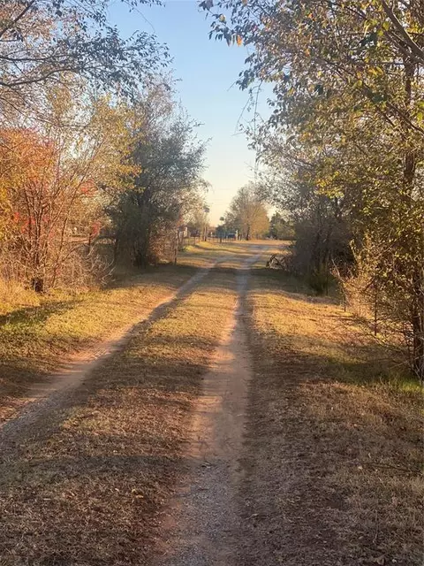 10701 Lazy J Dr, Jones, OK 73049