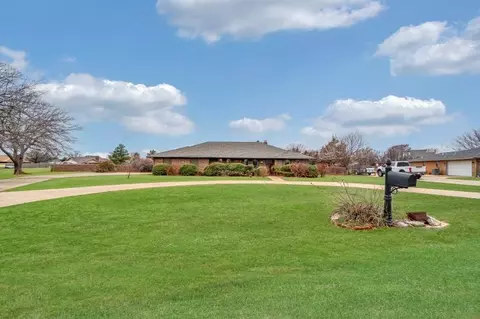 14 Constitution Ave, Altus, OK 73521