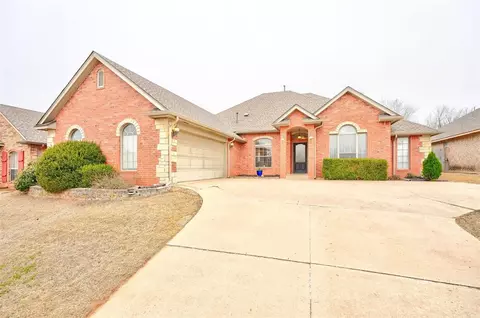 2208 Pine View Ter, Edmond, OK 73003