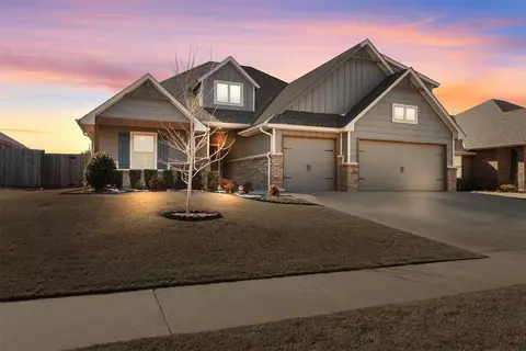 1912 Hobo St, Yukon, OK 73099