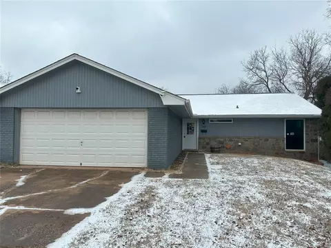 349 Memory Ln, Edmond, OK 73013