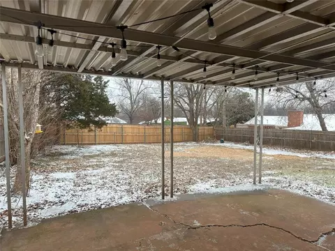 349 Memory Ln, Edmond, OK 73013 photo 2