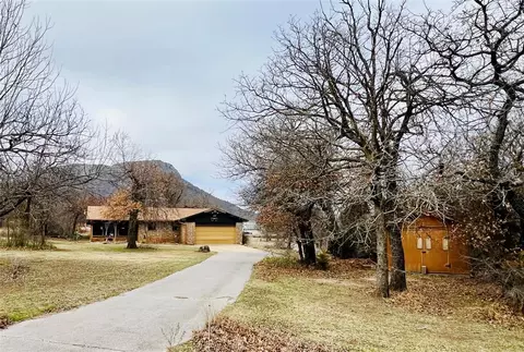 715 NW Chosin Rd, Lawton, OK 73507