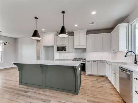 10641 N Kickapoo St, Shawnee, OK 74804 photo 13