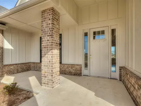 10641 N Kickapoo St, Shawnee, OK 74804 photo 5