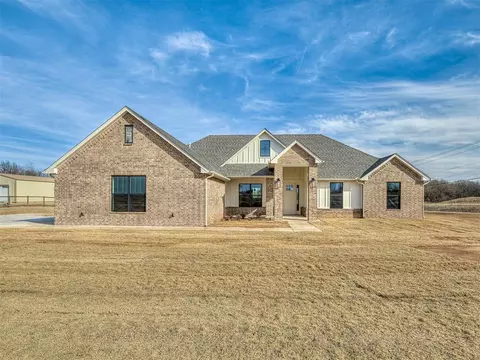 10641 N Kickapoo St, Shawnee, OK 74804 photo 2