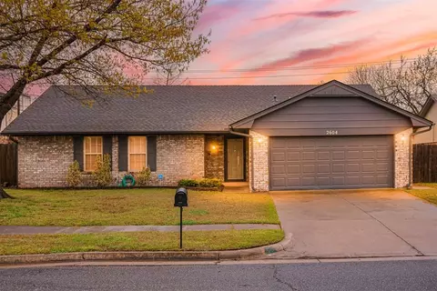 2604 Ripple Creek Ln, Edmond, OK 73012
