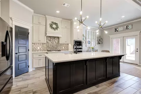 3300 Grasshopper Way, Yukon, OK 73099