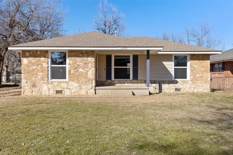 1216 W Warren St, El Reno, OK 73036