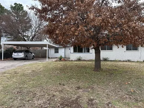 2120 Iowa St, Norman, OK 73069