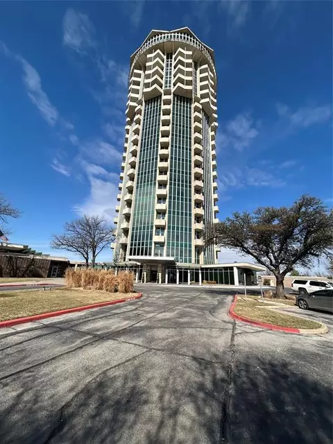 5900 Mosteller Dr #ST32, Oklahoma City, OK 73112