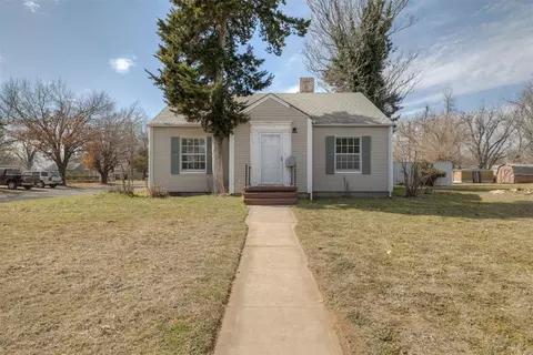 1728 S 19th St, Chickasha, OK 73018