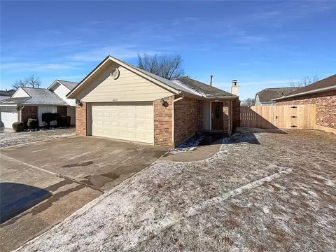 2425 Cherry Ln, Oklahoma City, OK 73130