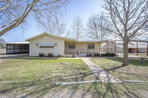 711 Pettitt Rd, Sulphur, OK 73086