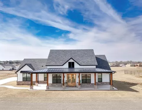 120 Myla Ln, Shawnee, OK 74801