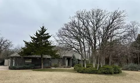 10001 Forest Glade Dr, Oklahoma City, OK 73151