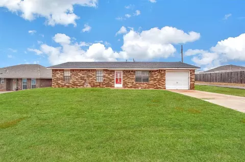 117 Breckenridge Dr, Elk City, OK 73644
