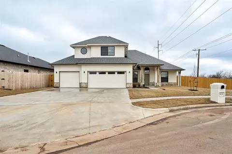 9328 NW 85th St, Yukon, OK 73099