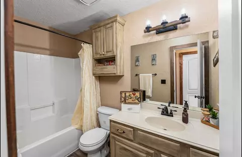 201 NW Jordan Way, Cache, OK 73527 photo 14