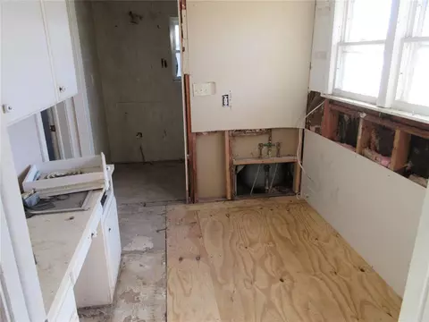 212 E Main St, Tecumseh, OK 74873 photo 8
