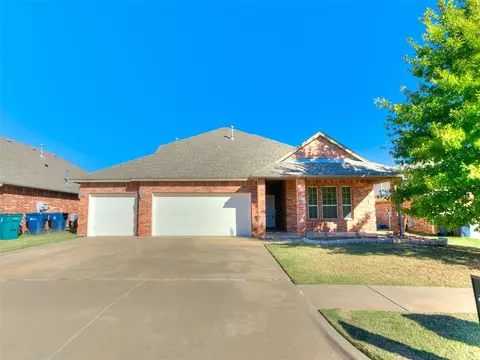 10813 NW 118th Pl, Yukon, OK 73099
