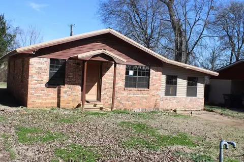 105 Rozy Ln, Idabel, OK 74745