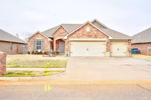 9925 NW 142nd St, Yukon, OK 73099