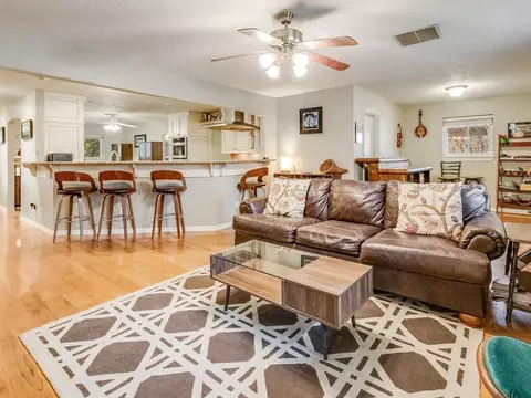 927 Mockingbird Ln, Norman, OK 73071 photo 9