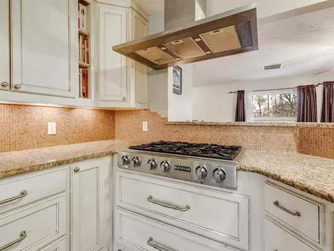 927 Mockingbird Ln, Norman, OK 73071 photo 3