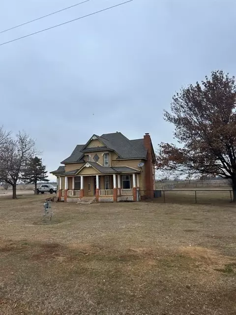 4202 E Southgate Rd, Enid, OK 73701