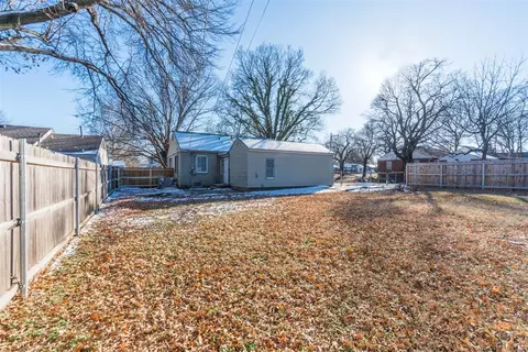 2703 E 3rd St, Tulsa, OK 74104 photo 23