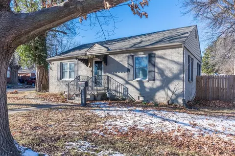 2703 E 3rd St, Tulsa, OK 74104 photo 4