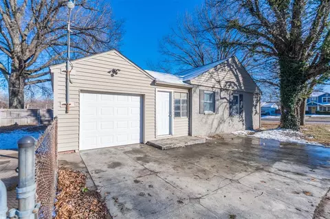 2703 E 3rd St, Tulsa, OK 74104 photo 6