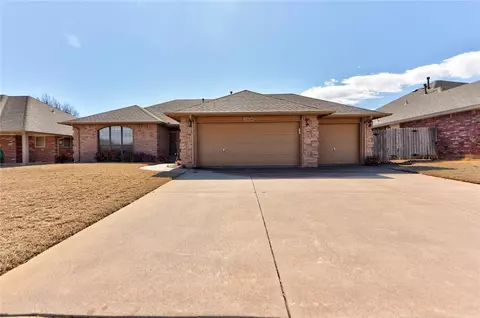 1804 SE 1st St, Moore, OK 73160