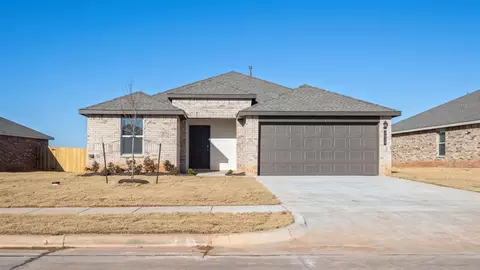 10217 NW 28th St, Yukon, OK 73099