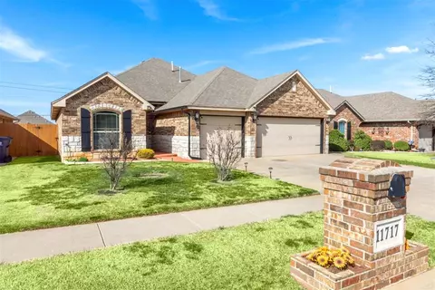 11717 SW 16th St, Yukon, OK 73099