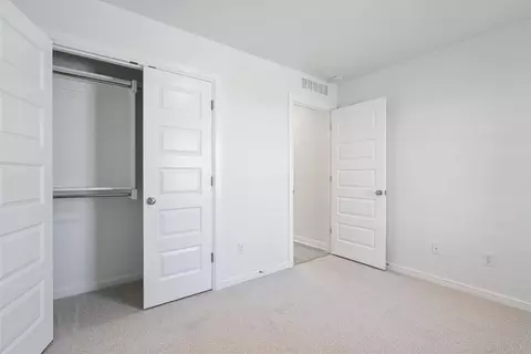 Bedroom - 15900 Switchgrass Pl, Moore, OK 73170 photo 2 of 7