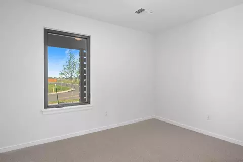 Bedroom - 15900 Switchgrass Pl, Moore, OK 73170 photo 1 of 7